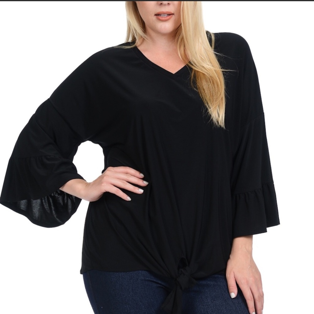 Black Bell sleeve v-neck (PLUS SIZE) top